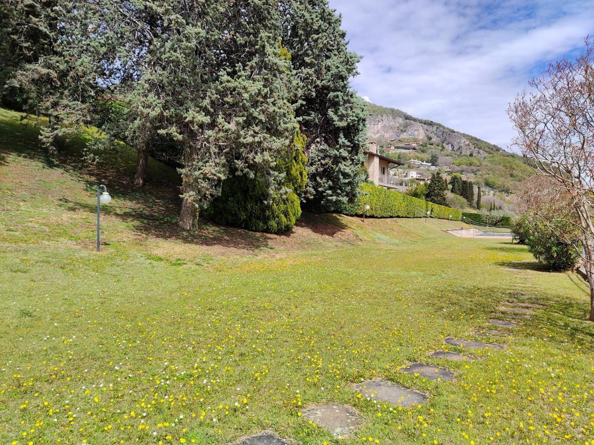 Iseolakerental- Casa Trentapassi Riva di Solto Exterior foto