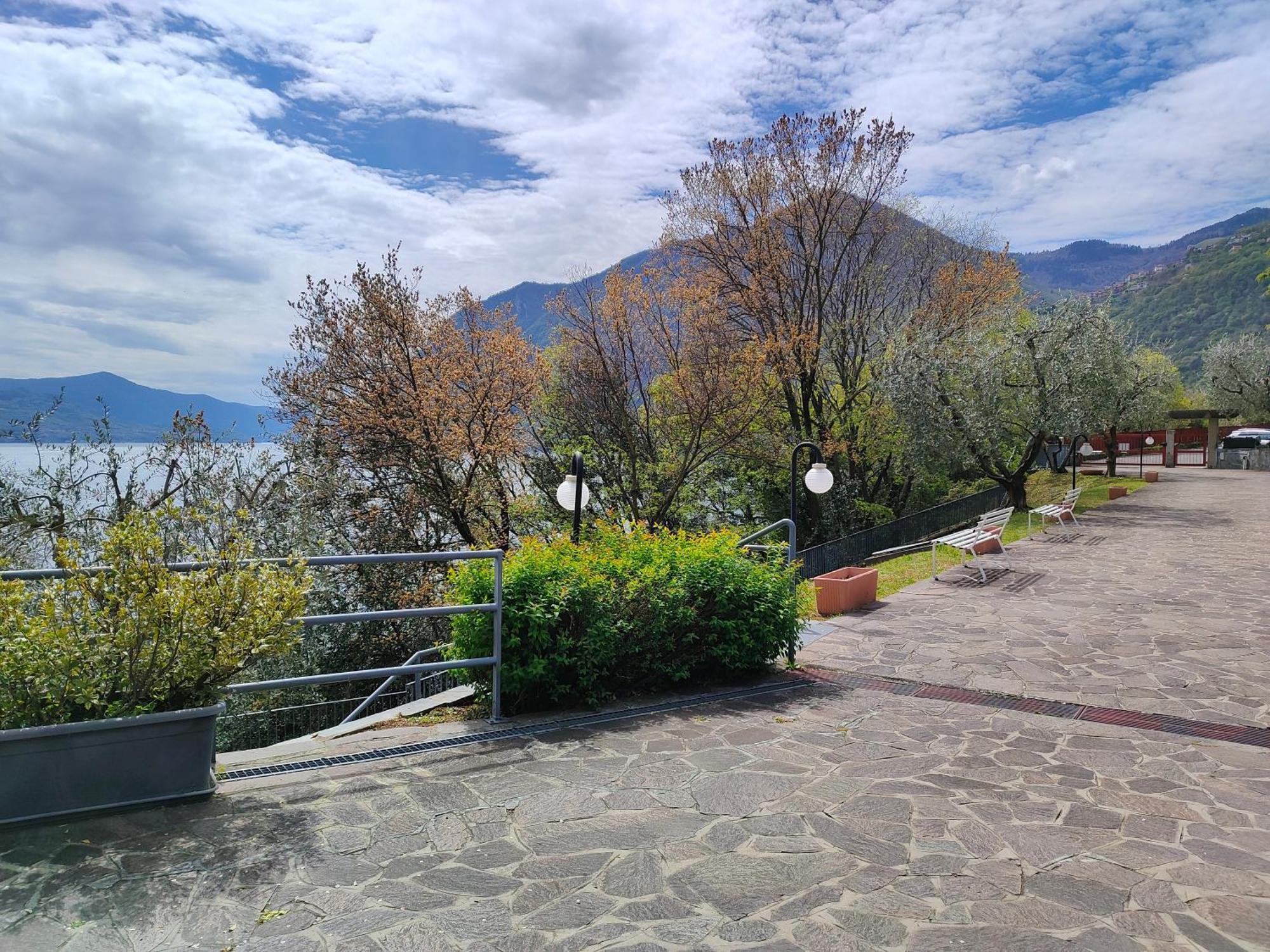 Iseolakerental- Casa Trentapassi Riva di Solto Exterior foto